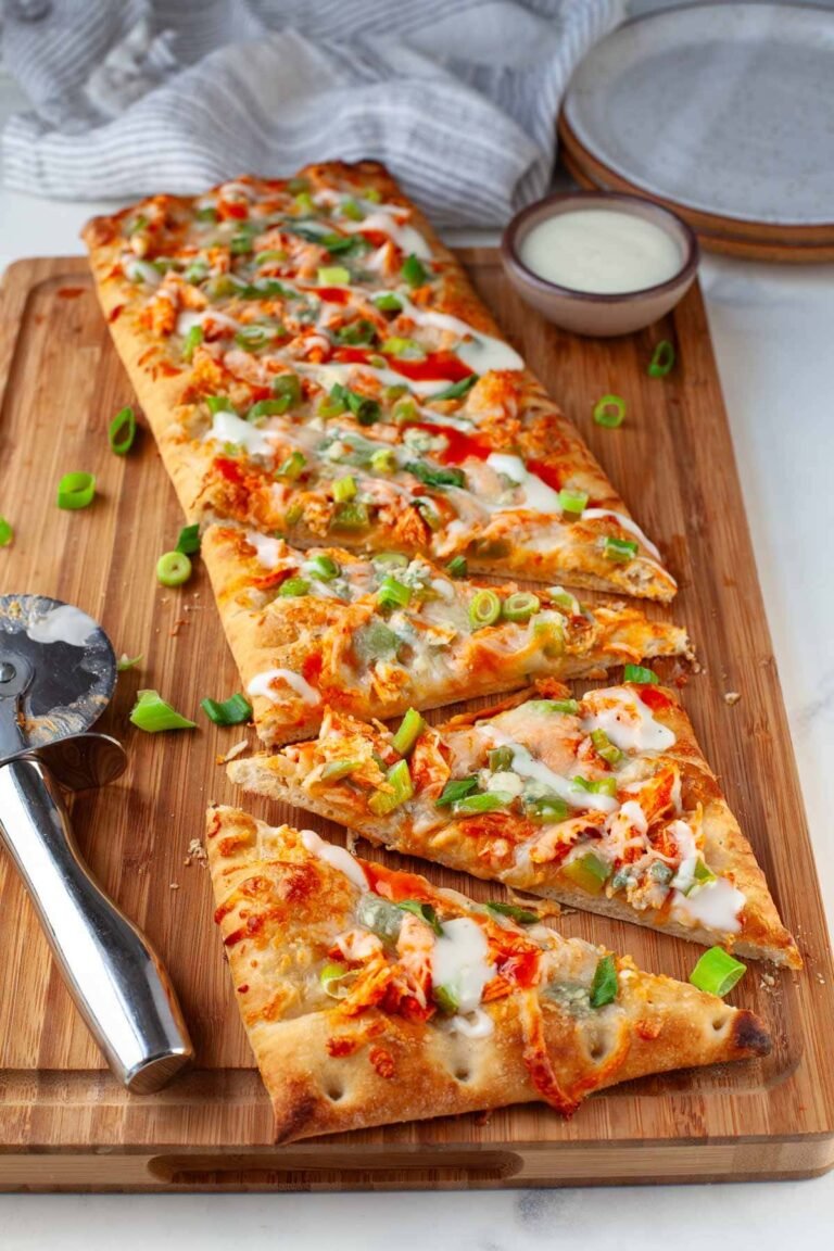 20 Minute Buffalo Chicken Flatbread Pizza