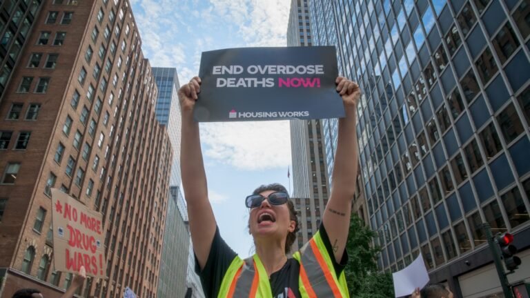 How will RFK Jr.’s budget cuts affect addiction and mental health services? : Shots