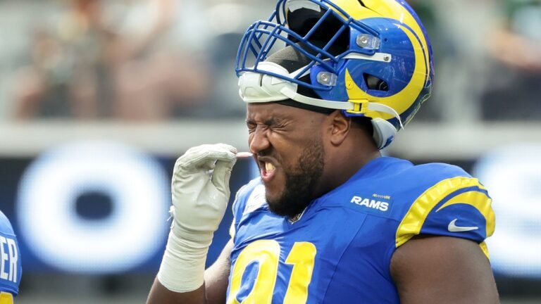 The NFL is making it harder for players to get smelling salts. Here’s why : Shots