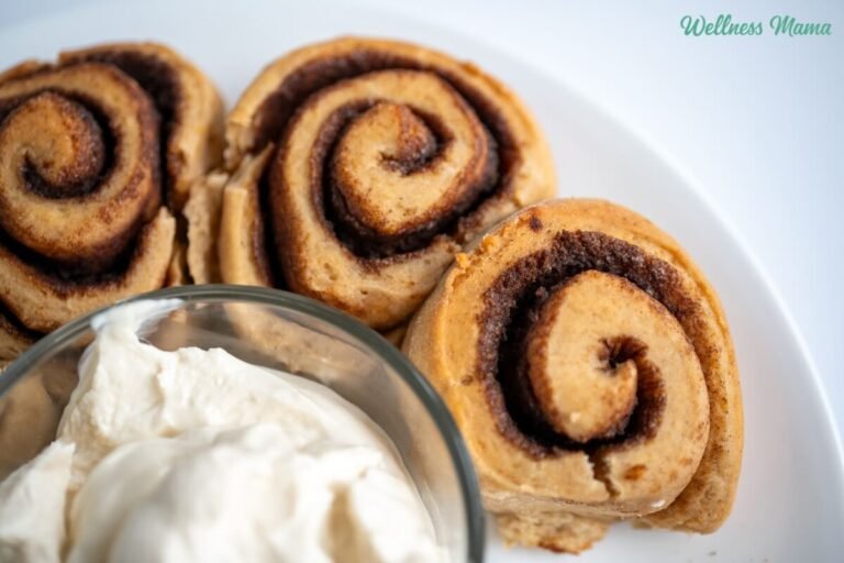 Homemade Protein Cinnamon Rolls Recipe (With Greek Yogurt)